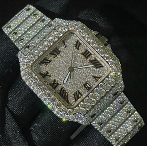 Reloj Mecánico para Hombre con Diamantes Moissanite VVS Personalizados y Completamente Cubiertos de Moissanite al Mejor Precio - Product Image 1