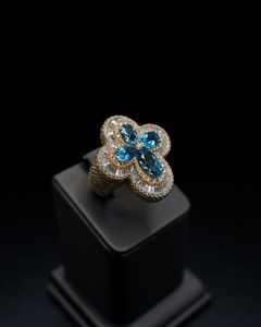 แหวนเงินแท้ 925 ชุบโรเดียม ประดับมอยส์ซาไนต์รูปใบโคลเวอร์สี่แฉก สำหรับงานแต่งงาน งานหมั้น หรือเป็นเครื่องรางนำโชค - Product Image 6