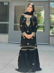 ชุดชาราร่าสุดหรูพร้อมงานปักดิ้นประดับด้วยผ้าไหมชินนอนอย่างดี ชุดเสื้อและกางเกงชาราร่าแบบดั้งเดิมพร้อมผ้าคลุมไหล่ขอบลูกไม้ - Product Image 3