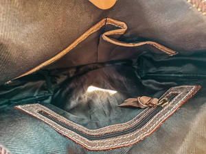 Sac fourre-tout en cuir de vachette western avec panneau floral gravé et accent turquoise |   Sac à bandoulière en cuir à franges pour femmes - Product Image 3