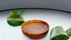 Extrait liquide d'aloe vera naturel, directement de l'usine, transparent, pour applications cosmétiques multifonctionnelles et polyvalentes - Product Image 2