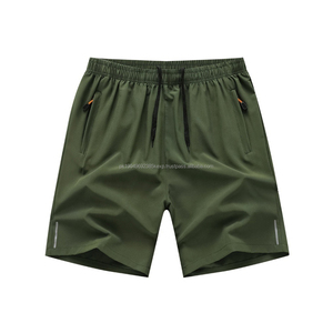 2025 pantalones cortos de tabla más vendidos para hombres, pantalones cortos informales al por mayor con patrón sólido antiarrugas teñido liso para hombres - Product Image 5