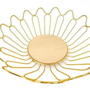 Corbeille à fruits moderne en fil doré avec base en bois, bol à fruits en métal pour comptoir de cuisine, table à manger, rangement décoratif - Product Image 4