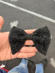 Corbata de Moño Ajustable de Lujo Hecha a Mano con Bordado de Mariposa para Bodas y Fiestas - Product Image 6