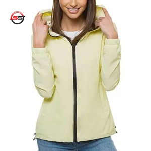 Veste softshell légère à séchage rapide pour femme, 100% polyester, couleur personnalisée, veste d'hiver pour femme avec OEM - Product Image 3
