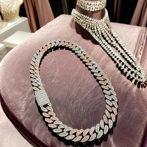 Collar Personalizado de Plata de Ley 925, Chapado en Oro de Dos Tonos, Eslabones Cubanos Miami de 20 mm, con Moissanita VVS1, 22 Pulgadas - Product Image 6