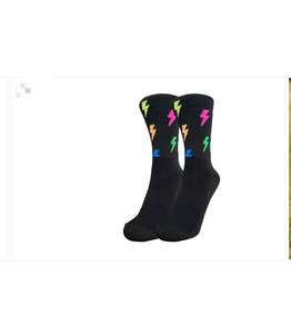 Chaussettes de sport mi-mollet absorbantes pour hommes et femmes avec logo personnalisable pour l'automne-hiver (logo positionné sur le dessous) - Product Image 1