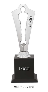 Trophée modèle 717 Sports, récompense en métal gravé or, argent, bronze. Trophée en métal durable avec base en bois noir. - Product Image 5