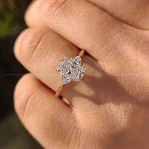 Anillo de compromiso y boda glamuroso con diamante de laboratorio de corte cojín alargado, engaste catedral, 1.00-3.00 CT, EF VS, joyería fina - Product Image 4