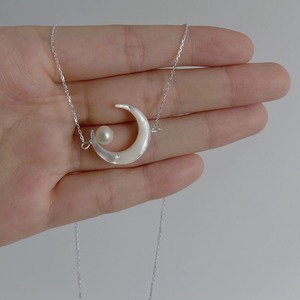 Collier en perles d'eau douce naturelles avec coquille de papillon blanche Sensation fraîche Pendentif en argent S925 Chaîne de clavicule réglable - Product Image 3