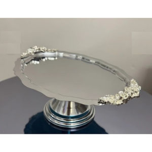 Base para Pastel de Acero Inoxidable Plateado con Borde Cuadrado Festoneado de la Mejor Calidad para Bodas, Fiestas y Servicio de Buffet - Product Image 4