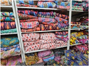 Tissu en coton imprimé numériquement à la main, 100 % traditionnel, idéal pour la vente en gros, utilisations multiples - Product Image 6