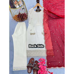 Conjunto de Top, Pantalones Plazzo y Dupatta de Georgette Sintética Blanca de Diseño Aarohi para Fiestas, Ropa India y Pakistaní - Product Image 2