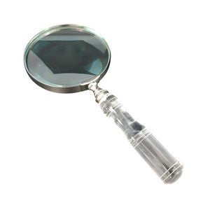 Loupe en métal de taille et de forme personnalisées, finition chromée avec poignée en acrylique - Product Image 4