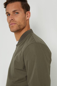 Veste bomber de baseball d'hiver pour homme, logo personnalisé sur le devant, 100% polyester satiné, coupe-vent, respirante, streetwear - Product Image 3