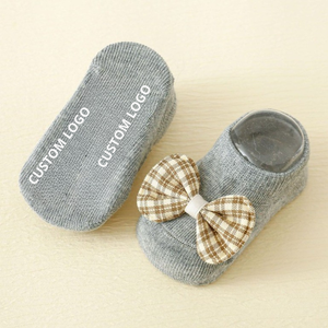 Chaussettes pour bébé personnalisées avec nœud, en coton tricoté, antidérapantes, style robe d'hiver pour nouveau-né, motif mignon - Product Image 4