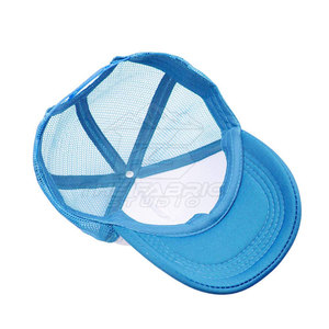 Gorra Trucker Transpirable con Logotipo Personalizado, Ajuste Cómodo y Cierre Ajustable para Todas las Edades - Product Image 4