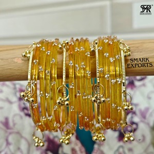 SMARK EXPORTS Juego de Brazaletes de Cristal Kashmiri Dorado Hechos a Mano de Primera Calidad, Ghungroo, Joyería Étnica Tradicional para Novias, 16 Piezas para Mujer - Product Image 2