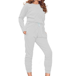 Ensemble de survêtement gris clair personnalisé pour femme – Sweat-shirt à manches longues et pantalon de jogging assorti – Tenue décontractée de sport deux pièces - Product Image 4