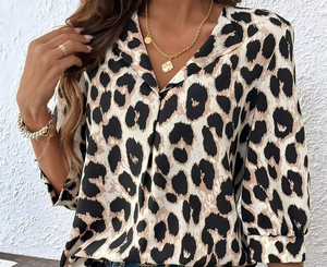 เสื้อเบลาส์แขน 3/4 คอวีพิมพ์ลายเสือดาวสำหรับผู้หญิง เสื้อเชิ้ตติดกระดุมทรงหลวมลำลอง - Product Image 2