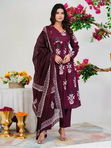 Women Kurti Dupatta Set Digital Printed Cotton Indian Pakistani <b>Top</b> and Pants <b>Maroon</b> V Neck Casual Wear - Product Image 3