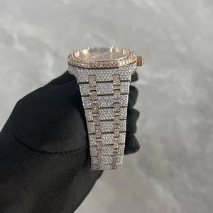 Montre-bracelet automatique tonneau de luxe moderne hip-hop en or rose avec moissanite glacée et verre saphir pour homme - Product Image 2