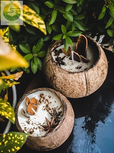 Bougie parfumée en cire de soja en gros, bol en noix de coco, parfum aux herbes, décoration naturelle pour la maison, pour Noël, les fêtes, le Nouvel An - Product Image 3