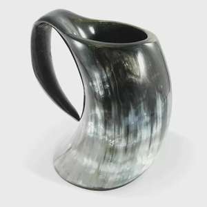 Mug à boire en corne de viking personnalisé, poli à la main, sculpté, pour le vin et la bière, fabriqué avec de la corne naturelle d'Inde - Product Image 1