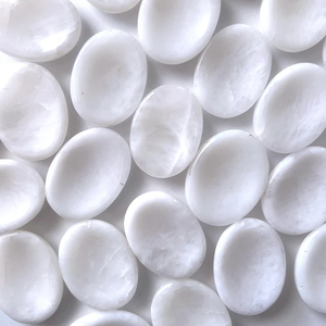 Vente en gros de pierre de pouce de jade blanche sculptée en cristal pierre naturelle d'énergie de guérison Feng Shui à usage thérapeutique - Product Image 6