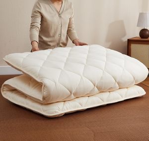 Colchón Futón Japonés, Colchoneta Tatami, Cubrecolchón, Cama Plegable y Portátil para el Suelo (Crema, Individual) - Product Image 1
