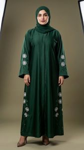 Elegante Abaya Verde Bordada con Patrón Floral, Manga Larga, Largo hasta el Suelo, Vestido Modesto para Mujer, Uso Diario, Estilo de Medio Oriente - Product Image 1