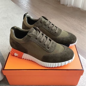 รองเท้าผ้าใบดีไซน์หรู คุณภาพสูง สำหรับผู้ชายและผู้หญิง สวมใส่สบาย เหมาะสำหรับเดิน วิ่ง เล่นกีฬา และสเก็ตบอร์ด พร้อมกล่อง - Product Image 4