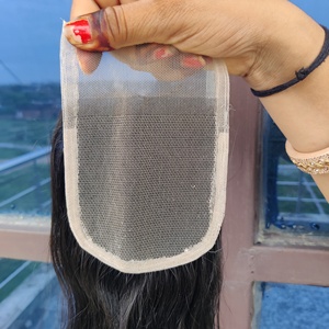 Cheveux indiens naturels 100% non traités, couleur noire, cuticules alignées, lisses, ondulés profonds, Remy, avec closure 4x4 et full lace pour femmes - Product Image 1