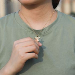Collier pendentif Uzi Iced Out – Collier avec pendentif pistolet Hip Hop en or et argent avec zircone cubique - Product Image 1