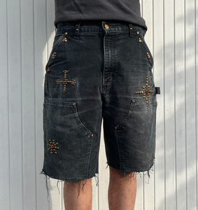 กางเกงยีนส์ขาสั้นคุณภาพสูงแบบสั่งทำพิเศษ ทรงขาดๆ แบบวินเทจ ขอบดิบ แต่งกระดุมสองชั้น ประดับหมุดและคริสตัล - Product Image 3