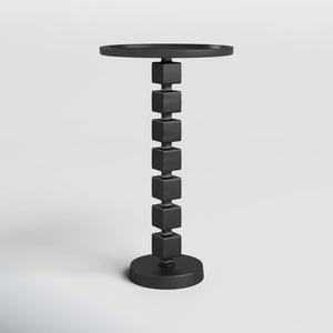 Mesa de Centro Geométrica Esculpida con Cubos Apilados, Tapa Redonda y Base Sólida, Diseño Contemporáneo para Bares - Product Image 1