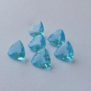 Piedra Preciosa de Cuarzo Azul de Calidad AAA+, Corte Facetado en Forma de Trillón, Calibrada, para Joyería - Product Image 1