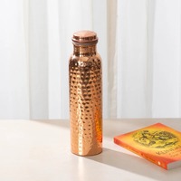Ensemble de bouteilles d'eau en cuivre pur avec verres, ensemble de boisson ayurvédique pour la maison, la cuisine et un style de vie bien-être, fabriqué à la main
