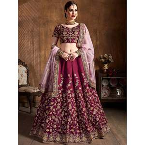 Lehenga Choli de Seda Bordada Color Granate para Bodas, Talla Grande, con Volantes y Perlas - Product Image 3