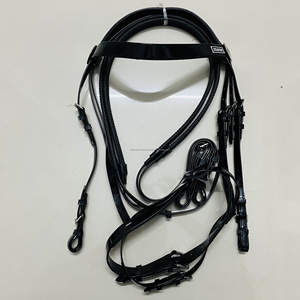 La bride de course avec rênes à boucle est faite de deux couches de sangle en poly de 5/8 "de large et de matériel en acier inoxydable - Product Image 4