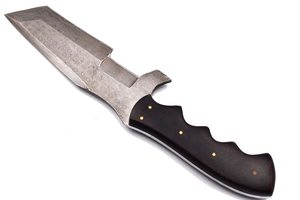 Cuchillo Zombie de Acero de Damasco con Mango de Madera, Hoja de Punta Caída y Borde Recto de 0.6 mm de Grosor - Product Image 1