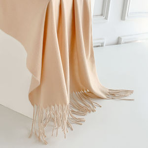 Nouvelle Écharpe Longue Unie Chaude et Respirante en Jersey de Polyester avec Pompons, Style Décontracté, Tendance Japonaise et Coréenne pour Femme – Collection Automne Hiver - Product Image 4