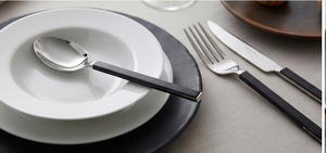 Ensemble de couverts minimalistes en acier inoxydable avec poignées noires, finition miroir haute brillance, passe au lave-vaisselle, pour mariage et restaurant - Product Image 5