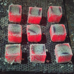 Carbón de Coco Puro en Cuadrados para Narguile, Portátil y Duradero, Ecológico, de Indonesia - Product Image 3