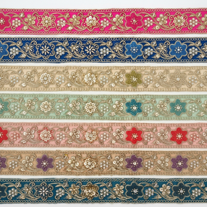 Bordures en dentelle fantaisie brodées à la main, écologiques, ornées de perles et de sequins Zari, vente en gros - Product Image 1