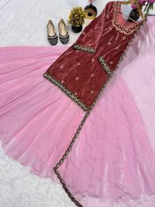 Dernier modèle de Lehenga Kurta indien traditionnel de créateur, en velours, haute couture, hiver, réversible, protection solaire, style Bollywood, pour mariage - Product Image 2