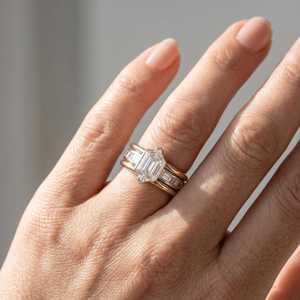 Anillo de Diamantes con Corte Hexagonal de Formas Elegantes, 1.01CT, Cultivado en Laboratorio, con Oro Amarillo de 14k, para Fiestas y Ocasiones Especiales, Clásico y Encantador para Ella - Product Image 4