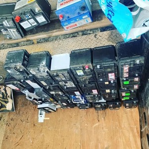 Déchets de batteries au plomb-acide usagées / Vente en gros de batteries de voiture usagées et déchargées - Product Image 1