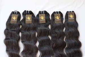 Vente en gros de cheveux indiens bruts à cuticules alignées, fournisseurs de cheveux humains non traités, mèches de vison brésiliennes avec Lace Closure Frontal - Product Image 3