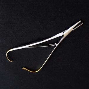 Portaagujas Mathieu de Ortodoncia Dental de Calidad Premium, 14 cm, Acero, Manual, TC, Dorado, con Certificación CE, para Uso Hospitalario, SurgiRight - Product Image 3